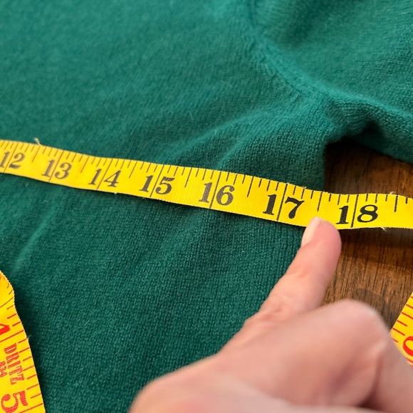 Quince Green Cashmere Sweater - Size Small - Picture 11 of 13